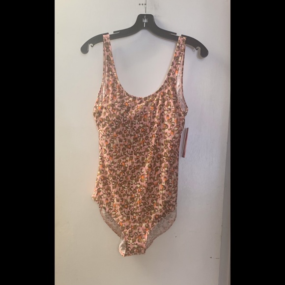 🌟Tank Style One Piece Swimsuit - Picture 1 of 3